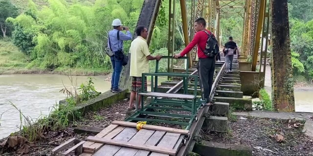 Por desplome de puente La Vieja, ahora cobran el paso por una de las vías alternas; estos son los precios.