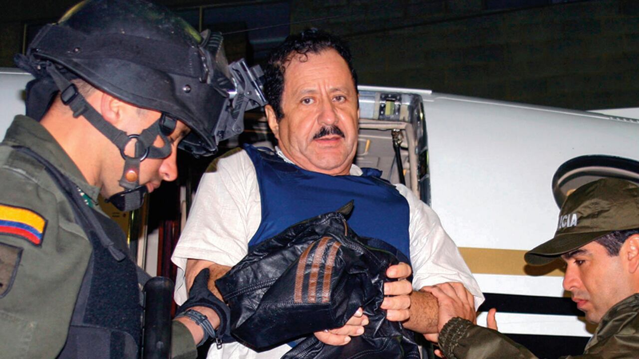 Dos gobernadores del Magdalena fueron condenados por recibir apoyo electoral del jefe de las autodefensas Hernán Giraldo Serna, extraditado en 2008.