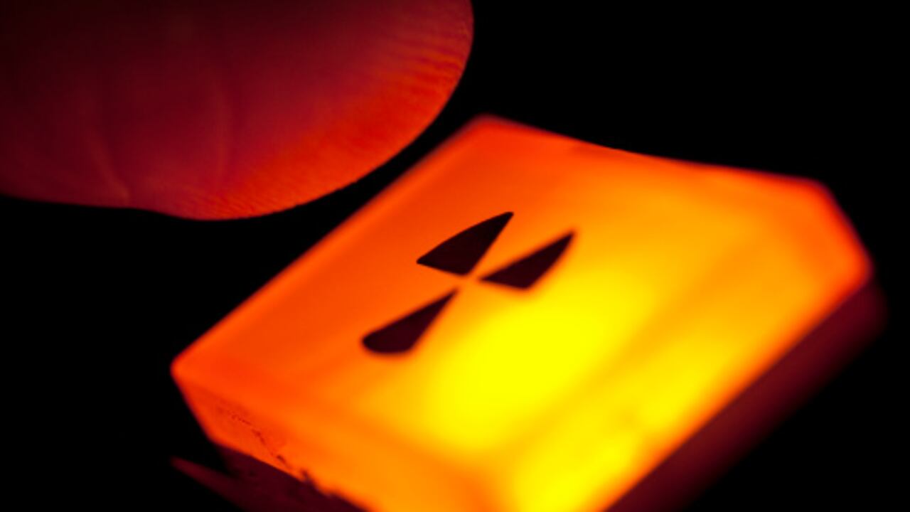 La agencia nuclear de la ONU confirmó la detección en Irán de partículas de uranio enriquecido a 83,7 %, apenas por debajo del 90 % requeridos para fabricar una bomba atómica.