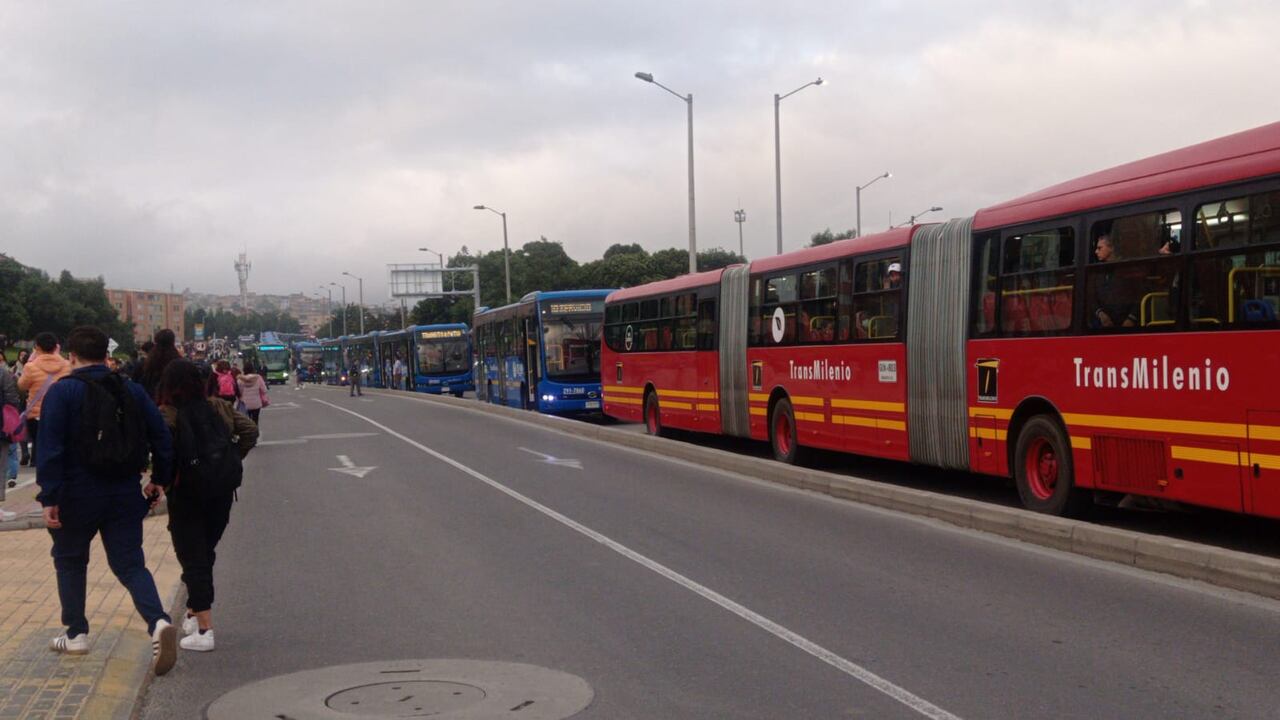 Movilizaciones en la avenida Caracas Sur causan afectación en la operación de TransMilenio.