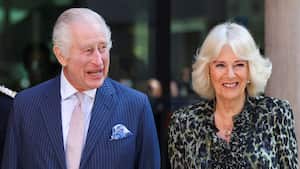 El rey Carlos y la reina Camilla de Gran Bretaña visitan el Centro Oncológico Macmillan del University College Hospital en Londres, Gran Bretaña, el 30 de abril de 2024.