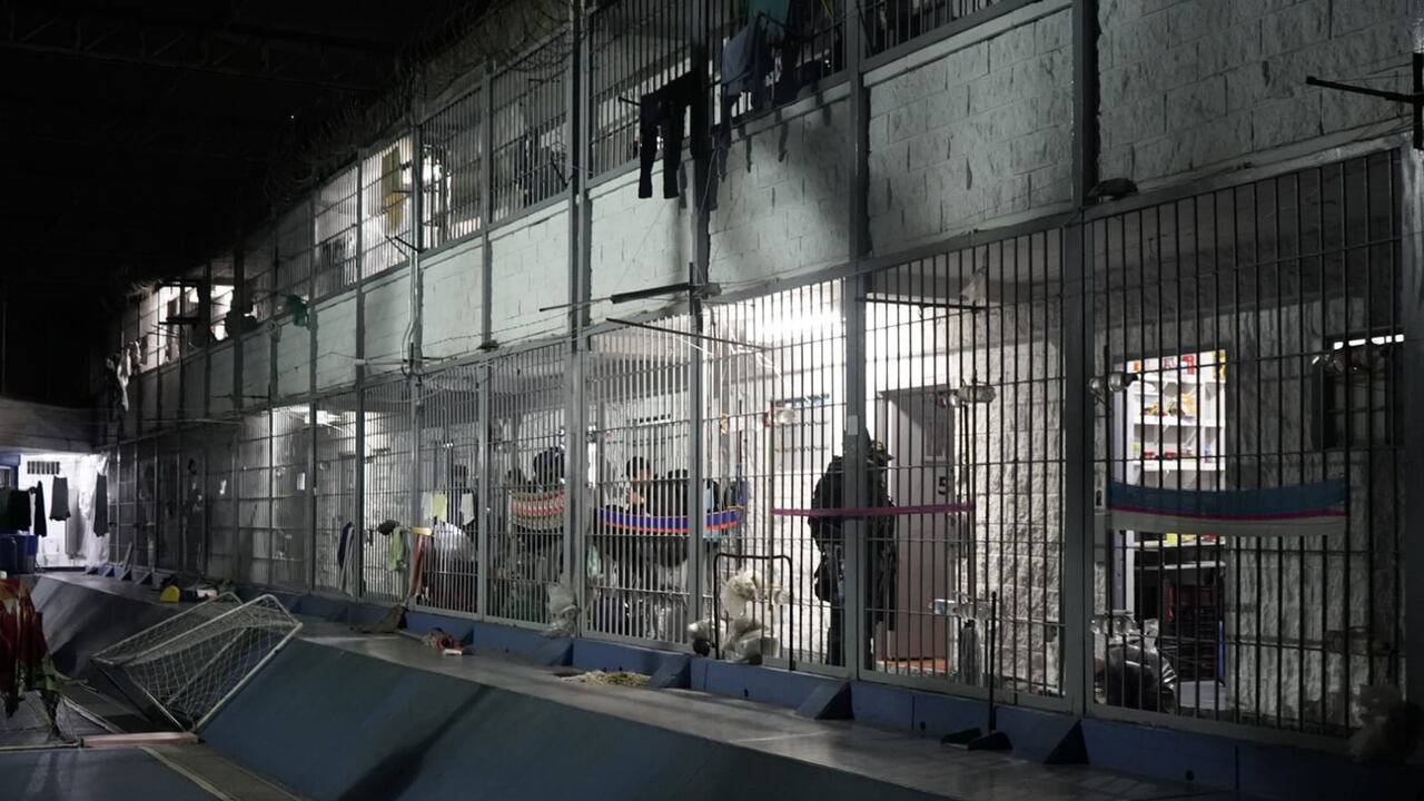 El Inpec ordenó “revolcón” en el pabellón de extraditables en La Picota. Todos los privados de la libertad fueron sacados de sus celdas.