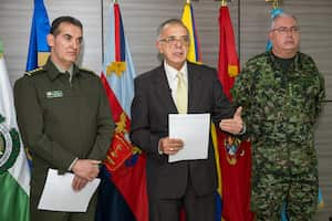 El jefe de la cartera de Defensa hizo el anuncio tras un consejo de seguridad.