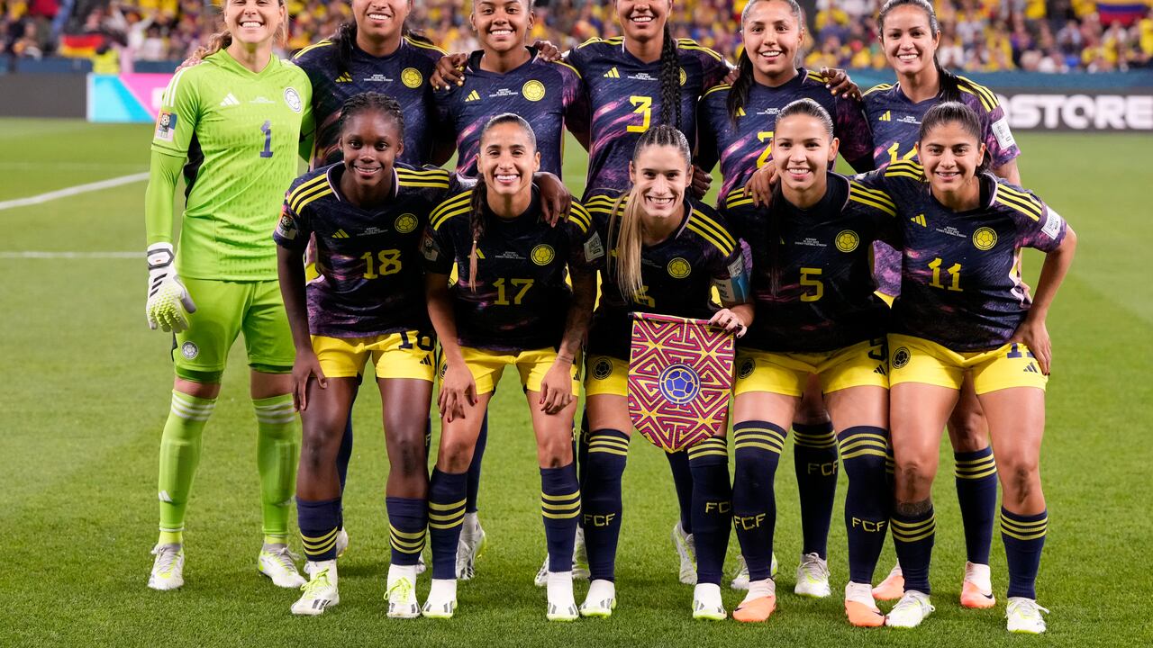 Las jugadoras de Colombia posan antes del partido de fútbol del Grupo H de la Copa Mundial Femenina entre Alemania y Colombia en el Estadio de Fútbol de Sídney, en Sídney, Australia, el domingo 30 de julio de 2023. (Foto AP/Mark Baker)