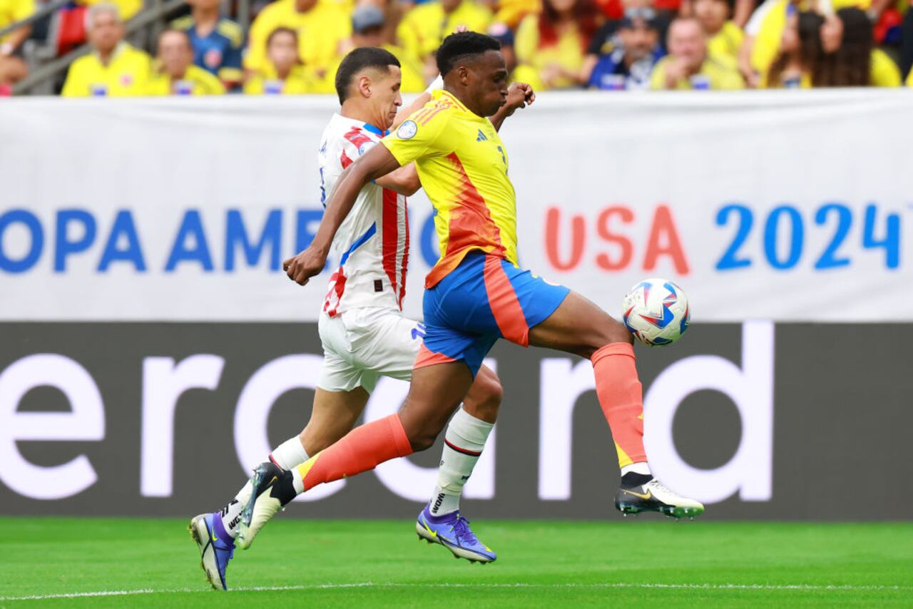 En el debut de la Selección Colombia en la Copa América, el defensa central, Jhon Lucumí, se retiró lesionado.
