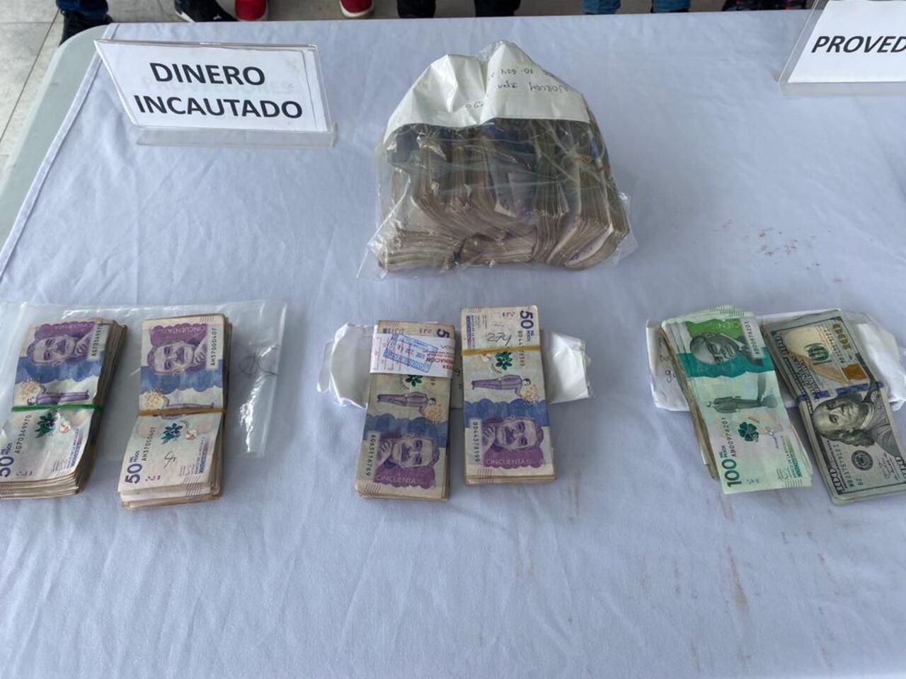 Fajos de billetes, armas y celulares, lo que le encontraron a varios disidentes de las Farc en Nariño