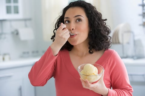 El consumo moderado de helado no provoca sobrepeso.