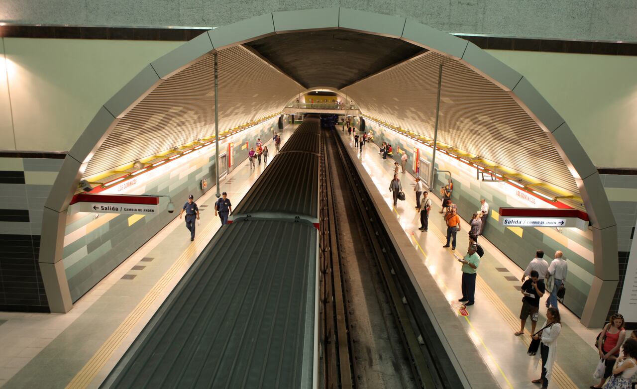 Estación de tren en el Metro de Santiago de Chile