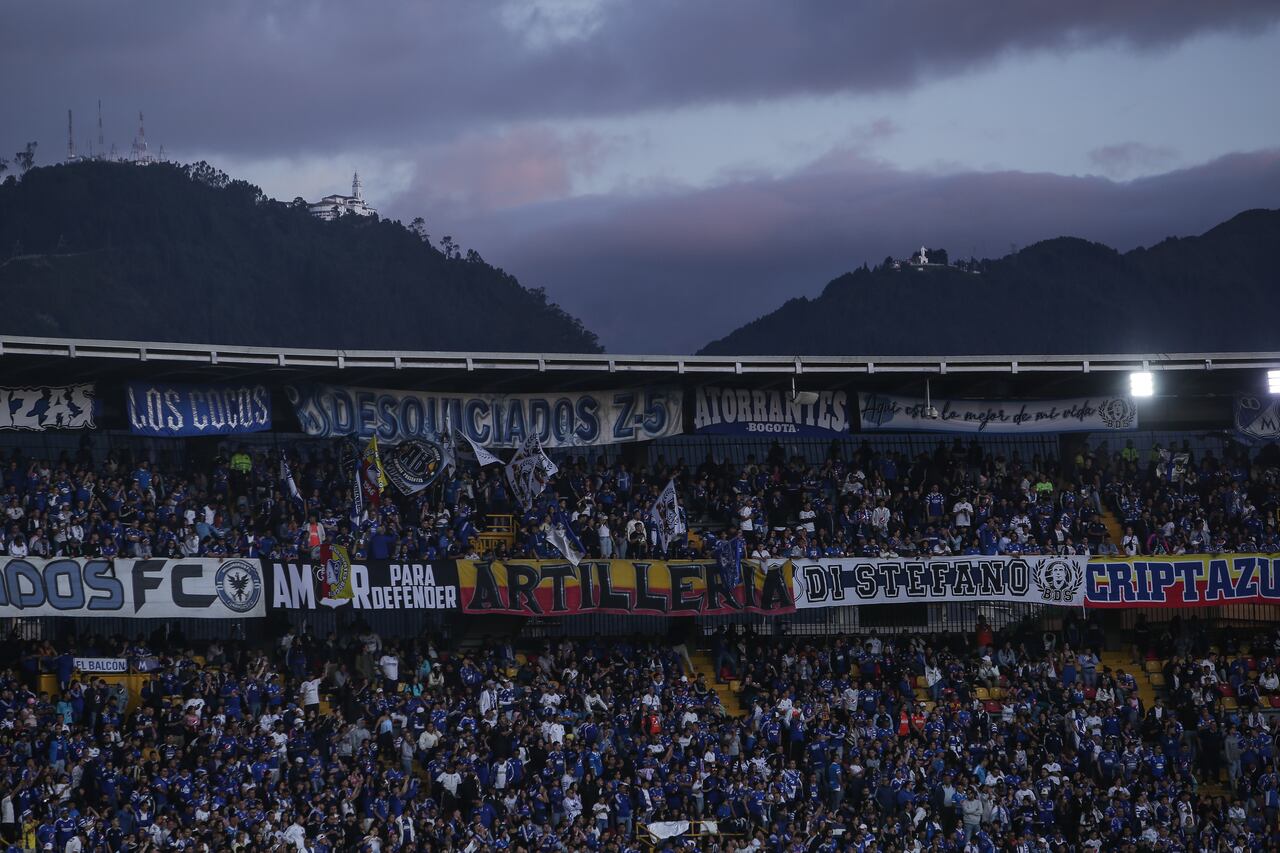 BOGOTÁ, 7 de mayo de 2023. Millonarios enfrenta a Independiente Santa fe por la fecha 18 de la Liga BetPlay en el estadio El Campin.(Colprensa - John Paz)