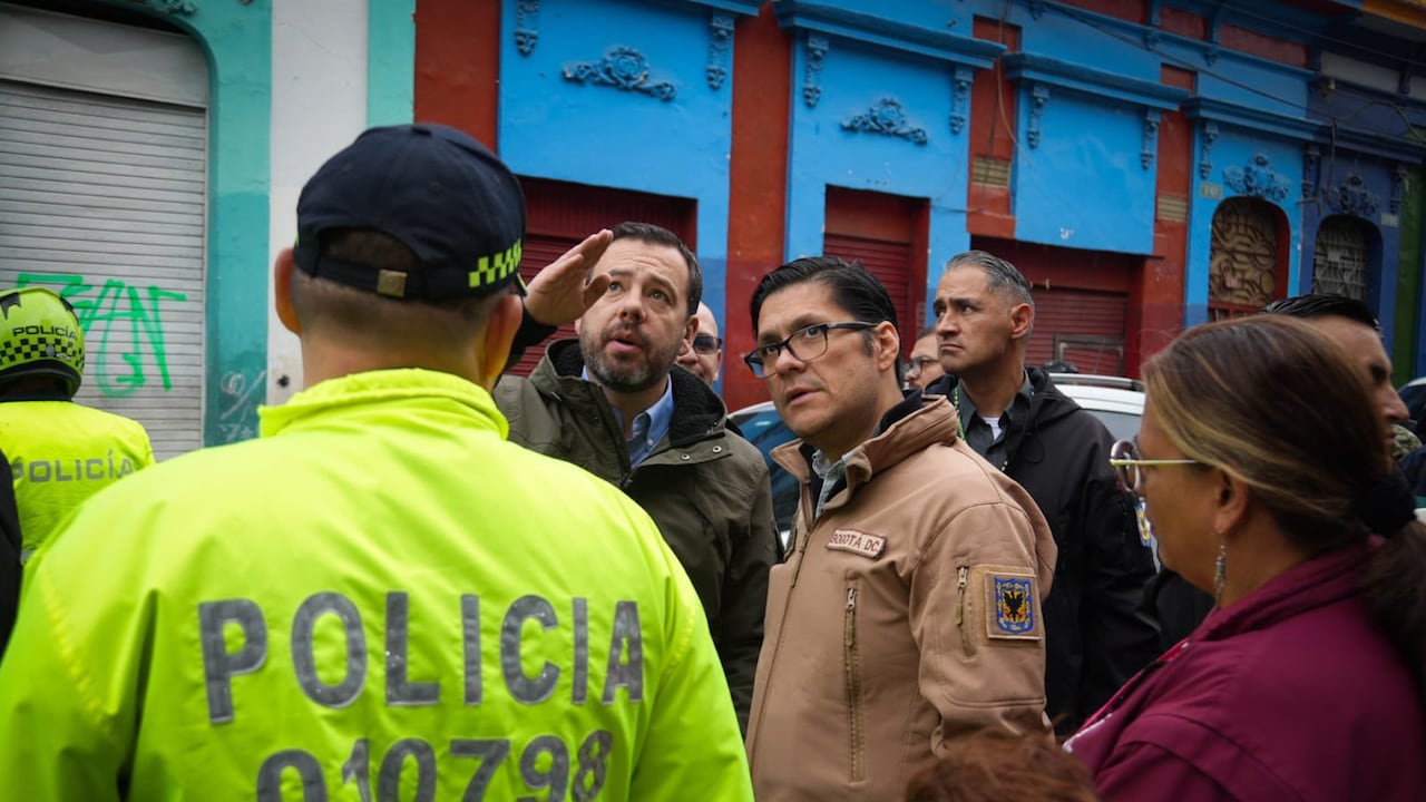 Más de 250 uniformados de la Policía Metropolitana de Bogotá y el Ejército Nacional han dado con la captura de 13 personas por orden judicial y en flagrancia.