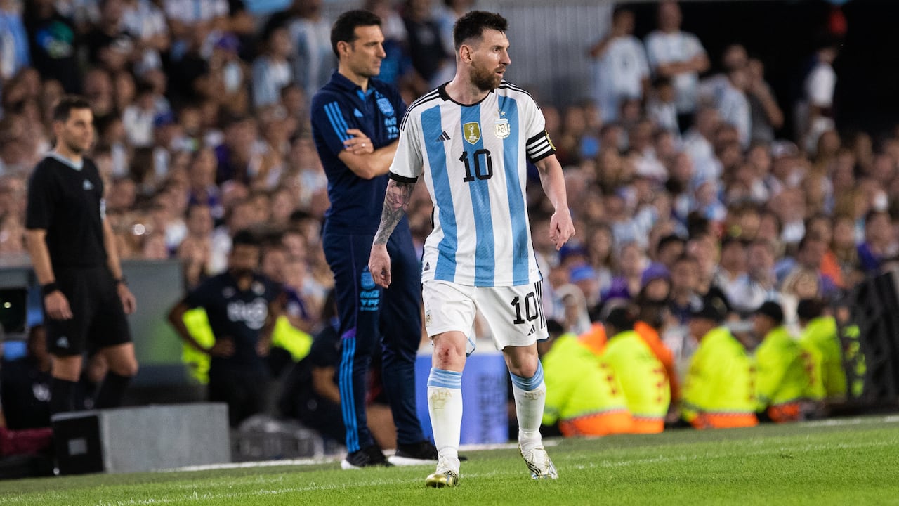 Argentina?s Lionel Messi and Lionel Scaloni stand during a match against Panama at the Monumental stadium in Buenos Aires, Argentina, March 23, 2023. (Photo by Matias Baglietto/NurPhoto via Getty Images)