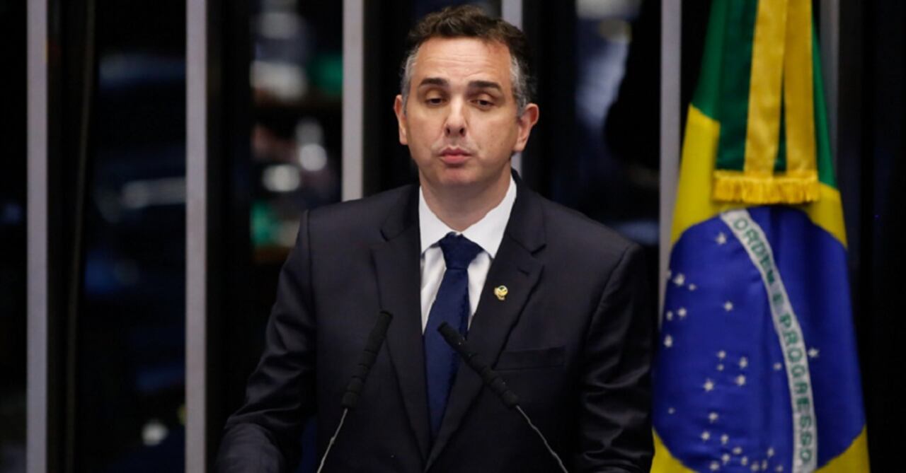 Rodrigo Pacheco, el candidato de Bolsonaro, es electo como presidente del Senado en Brasil