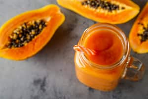 Los batidos de papaya con linaza ayudan a regular la digestión.