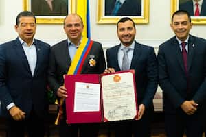 Cámara de Representantes le otorga la Orden de la Democracia Simón Bolívar al defensor del Pueblo, Carlos Camargo