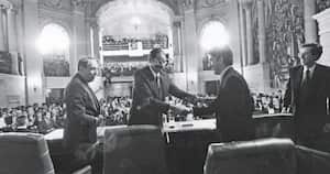rumboLa Asamblea Nacional Constituyente fue instalada el 5 de febrero de 1991, con el ánimo de reformar un sistema político bloqueado por el bipartidismo.