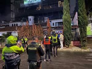 La Policía cerró La Mansión Chicó, al norte de Bogotá. En el lugar hacían rumbas clandestinas llenas de licor, drogas y armas