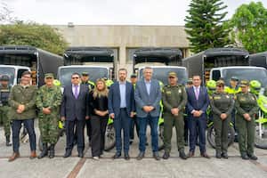 Policía y Fuerzas Militares incrementan capacidades con 20 motocicletas y 17 camiones para la lucha contra el crimen en Bogotá
