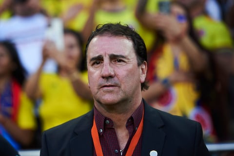 VALENCIA, SPAIN - JUNE 16: head coach Nestor Lorenzo of Colombia looks on prior to the International Friendly match between Colombia and Iraq at Estadio Mestalla on June 16, 2023 in Valencia, Spain. (Photo by Maria Jose Segovia/DeFodi Images via Getty Images)