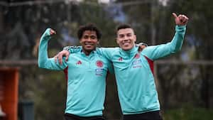 Wilmar Barrios y Matheus Uribe previo al juego contra Chile.