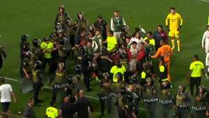 Futbolistas de Universitario de Perú protagonizaron bochornoso suceso, en derrota ante Corinthians