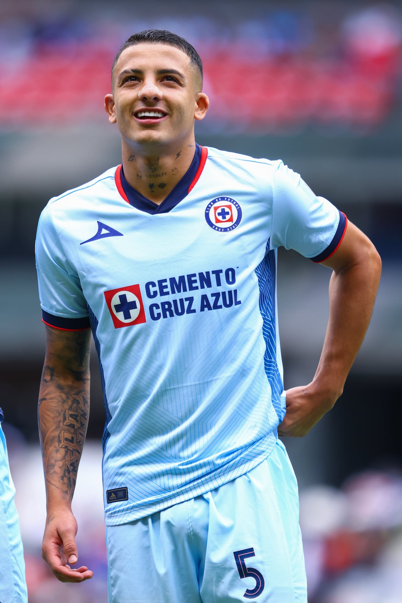 MEXICO CITY, MEXICO - AUGUST 20: Kevin Castaño of Cruz Azul looks on during the 4th round match between Cruz Azul and Santos Laguna as part of the Torneo Apertura 2023 Liga MX at Azteca Stadium on August 20, 2023 in Mexico City, Mexico. (Photo by Agustin Cuevas/Getty Images)