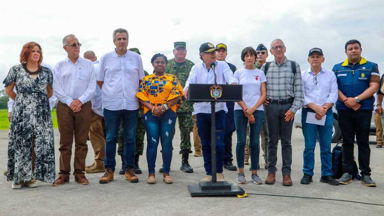 Presidente Gustavo Petro y su equipo de Gobierno