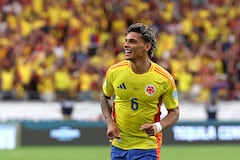 Colombia's midfielder #06 Richard Rios celebrates scoring his team's fourth goal during the Conmebol 2024 Copa America tournament quarter-final football match between Colombia and Panama at State Farm Stadium in Glendale, Arizona, on July 6, 2024. (Photo by Chris CODUTO / AFP)
