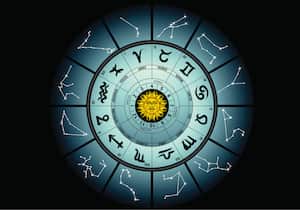 El sol, centro del sistema solar, influye en la astrología.