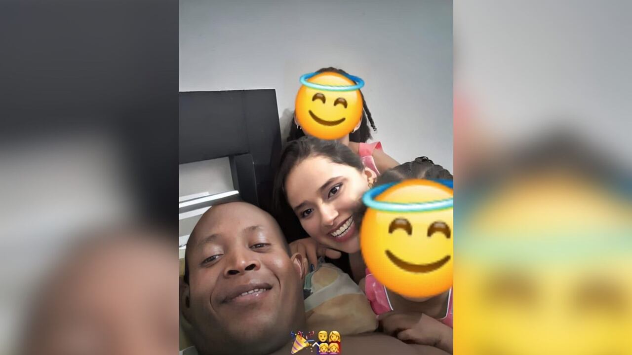 Jhon Freddy Córdoba Mosquera y Yulieth Chamorro junto a sus hijas.