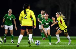 Colombia e Irlanda iban 0-0 al momento de la suspensión.