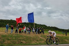 Jonas Abrahamsen en la etapa 8 del Tour de Francia.