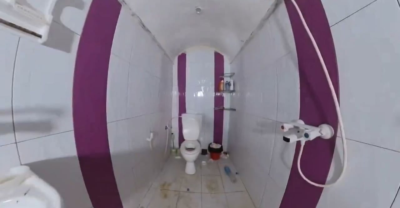 Así era uno de los baños que se encontraban en el tunel