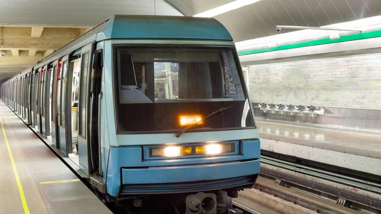 Sistema de metro para transporte masivo de pasajeros