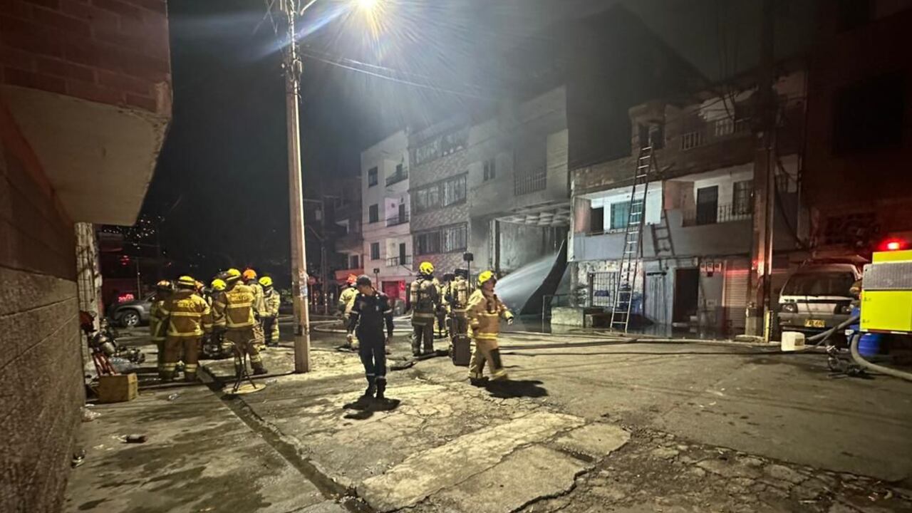 Atención de incendio en Medellín este 15 de agosto.