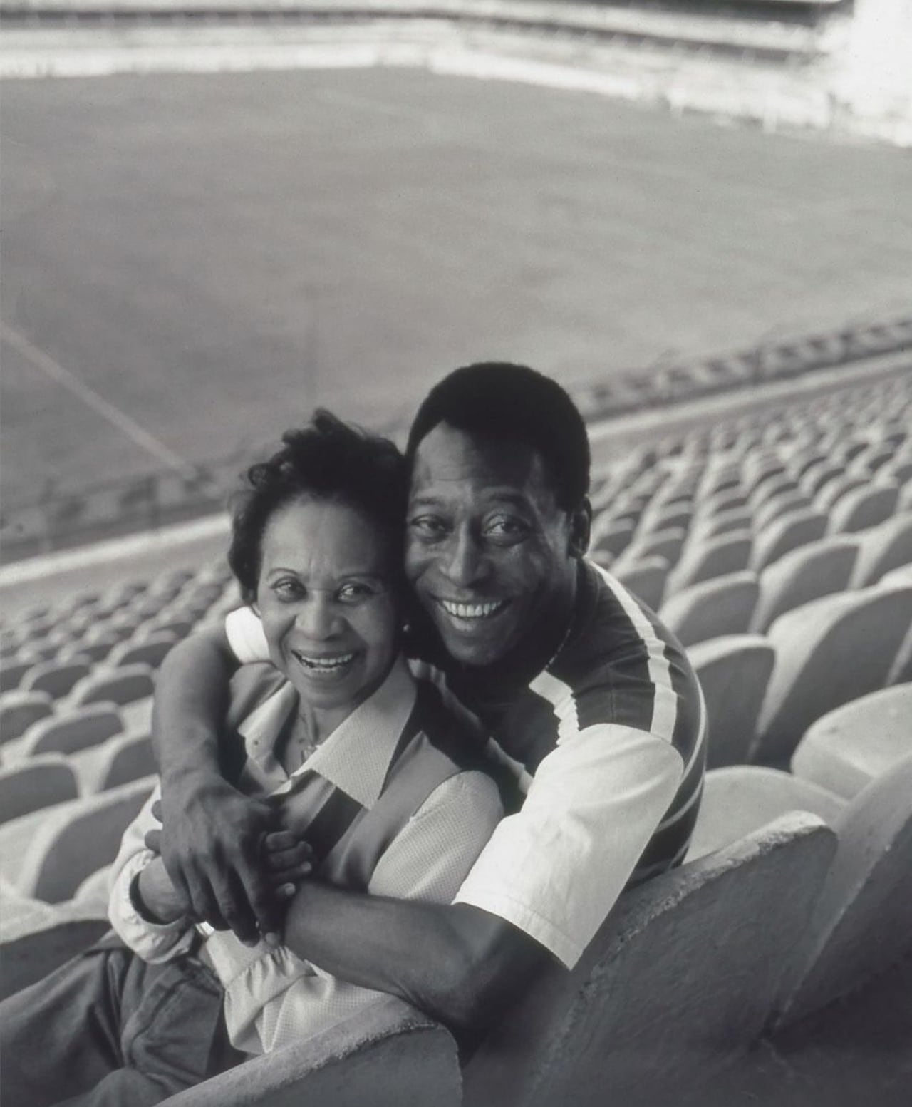 Pelé publicó un emotivo mensaje acompañado por una foto con su madre