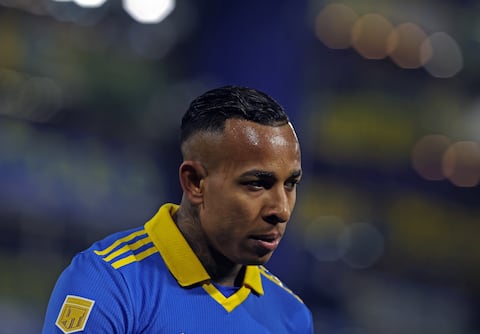 Boca Juniors' Colombian forward Sebastian Villa looks on during the Argentine Professional Football League tournament match against Tigre at La Bombonera stadium in Buenos Aires, on May 28, 2023. (Photo by ALEJANDRO PAGNI / AFP)