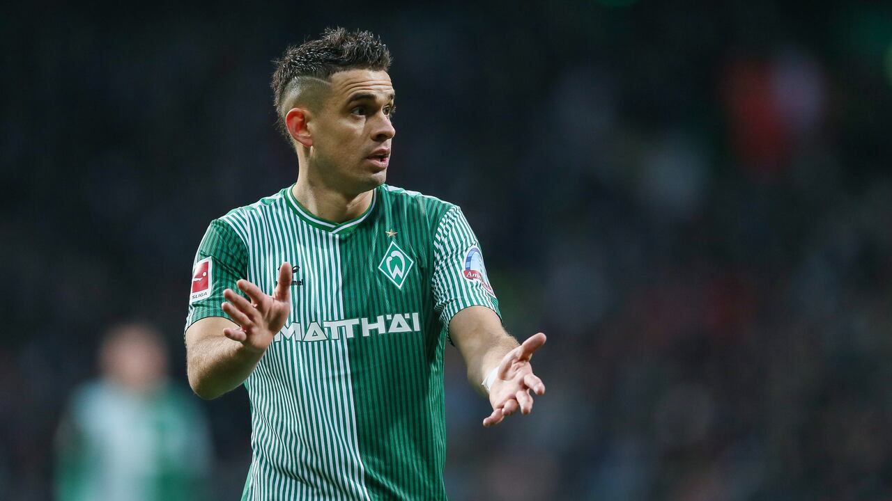 BREMEN, GERMANY - DECEMBER 9: Rafael Borre reacts during the Bundesliga match between SV Werder Bremen and FC Augsburg at Wohninvest Weserstadion on December 9, 2023 in Bremen, Germany. (Photo by Selim Sudheimer/Getty Images)