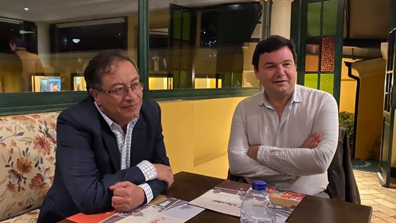 Gustavo Petro sumó a Thomas Piketty a su campaña.