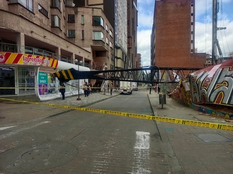 Grúa de construcción que se cayó en el centro de Bogotá