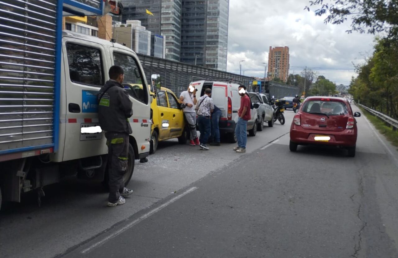 Accidente múltiple en Bogotá.