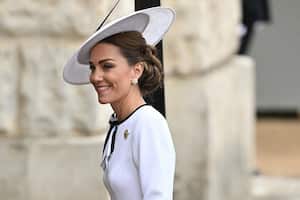 La princesa de Gales, de Gran Bretaña, llega al desfile de guardias a caballo para el Desfile de Cumpleaños del Rey 'Trooping the Colour' en Londres el 15 de junio de 2024.