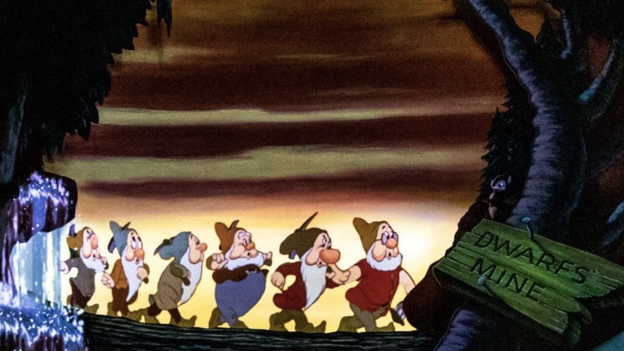 Así se veían los siete enanos en la película de Blancanieves de 1937