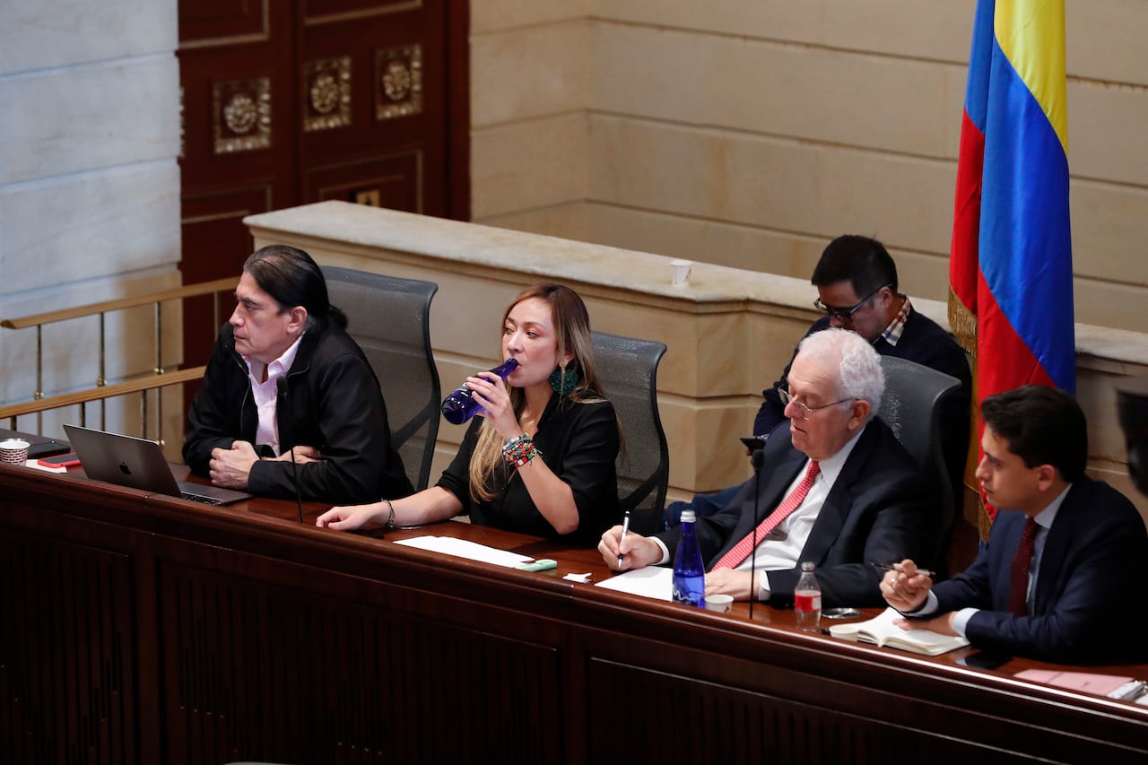 Senador Gustavo Bolívar
Representante Katherine Miranda
Ministro de Hacienda Jose Antonio Ocampo
Director de la Dian  Luis Carlos Reyes
Audiencia pública citada por las comisiones terceras conjuntas pra la Reforma Tributaria con los gremios económicos
Bogota agosto 31 del 2022
Foto Guillermo Torres Reina / Semana