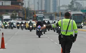 Puesto de control policía de tránsito Bogotá