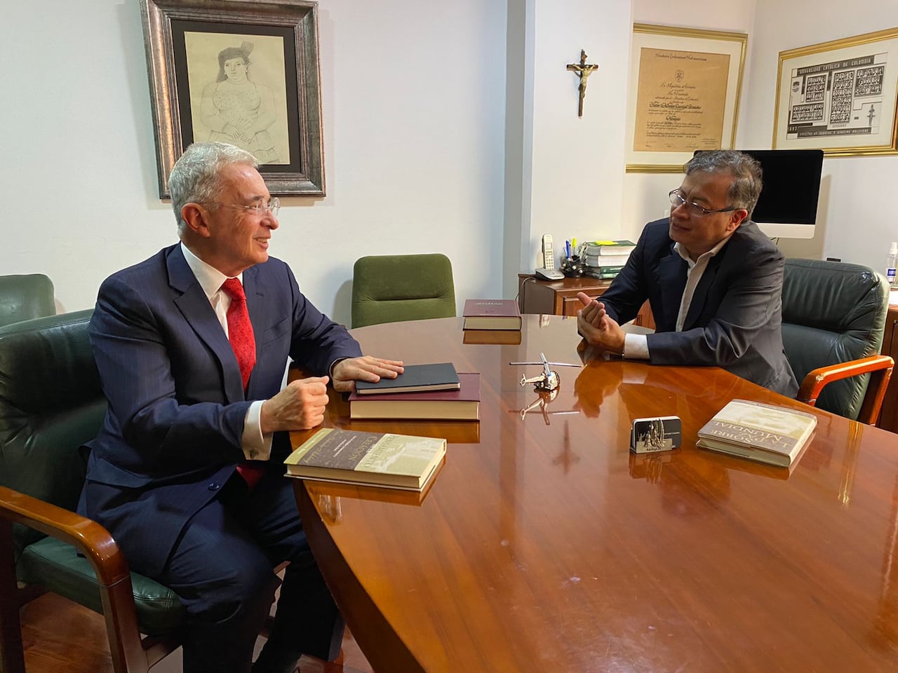 Reunión Gustavo Petro y Expresidente Alvaro Uribe
