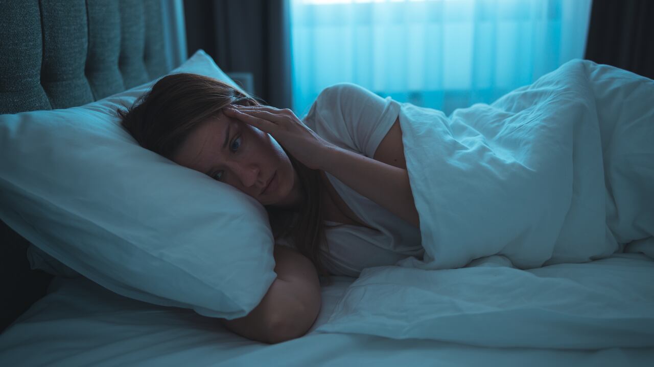 No poder dormir causa ansiedad, según los NIH.