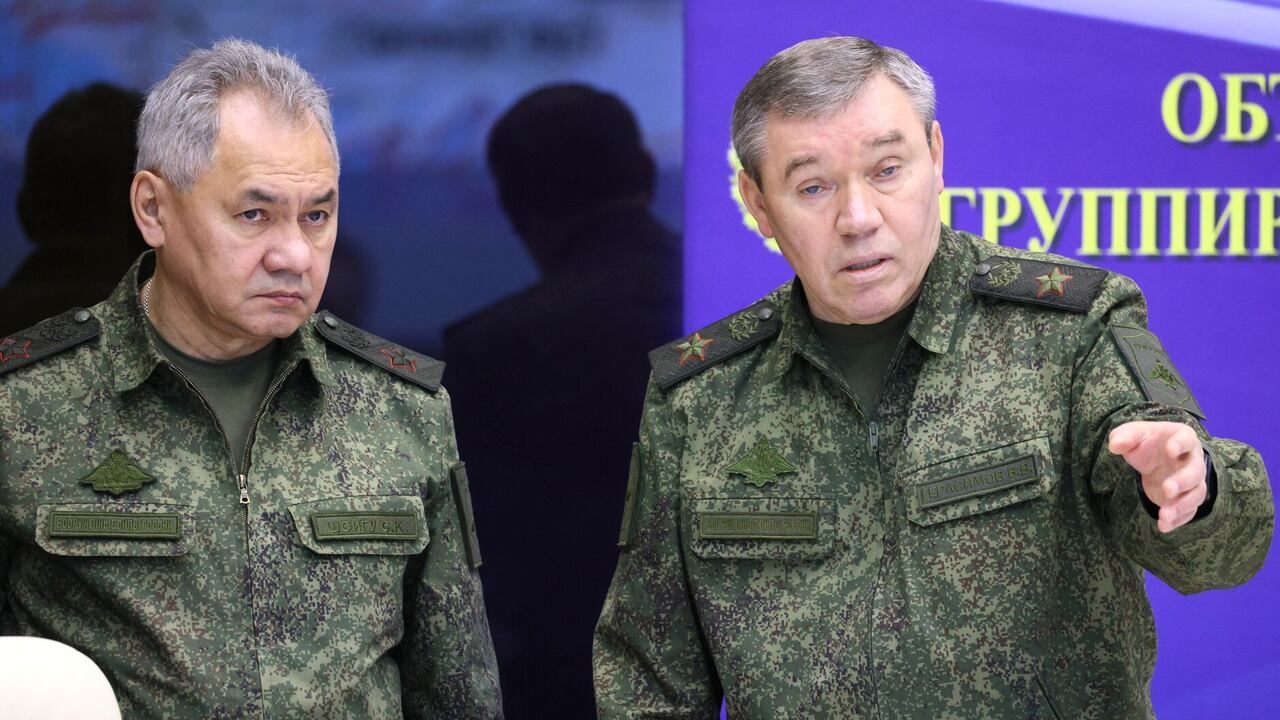 Exministro de Defensa ruso Sergei Shoigu y el jefe del Estado Mayor Valery Gerasimov