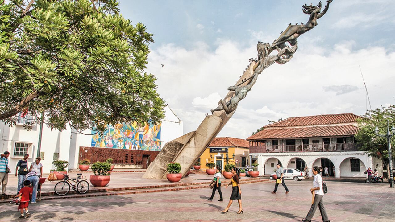 El monumento la Revolución en Marcha en Valledupar, última obra del escultor Rodrigo Arenas Betancourt, recuerda al Gobierno del presidente Alfonso López Pumarejo (1934-1938). 