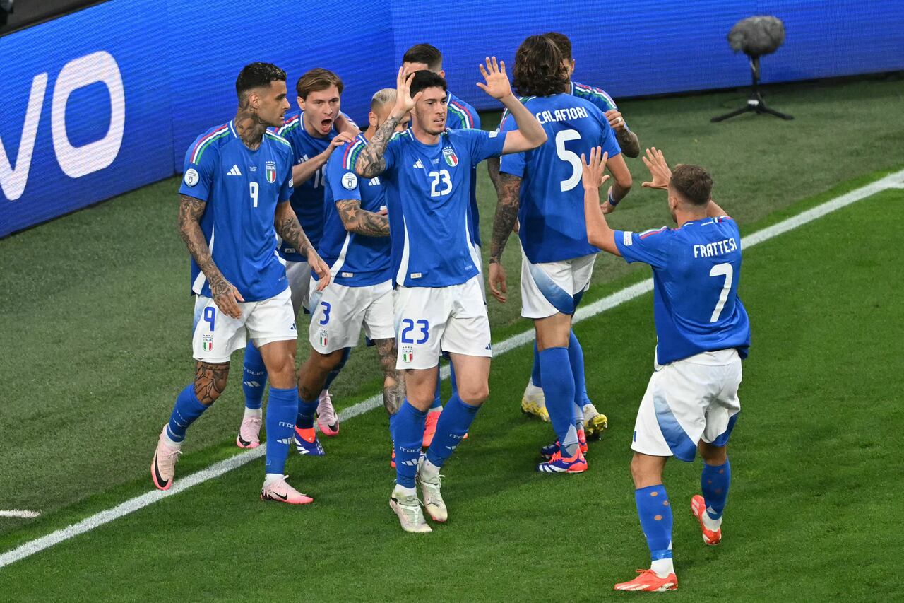 Italia remontó el partido pocos segundos después.