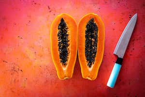 Las semillas de papaya favorecen el funcionamiento del hígado. En casos de cirrosis hepática, pueden funcionar como un tratamiento alternativo.